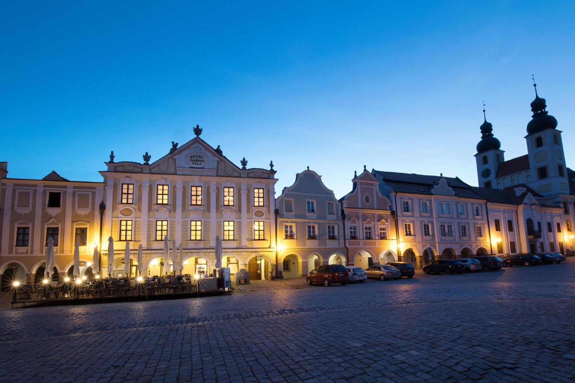 Hotel U Cerneho Orla 텔치 외부 사진