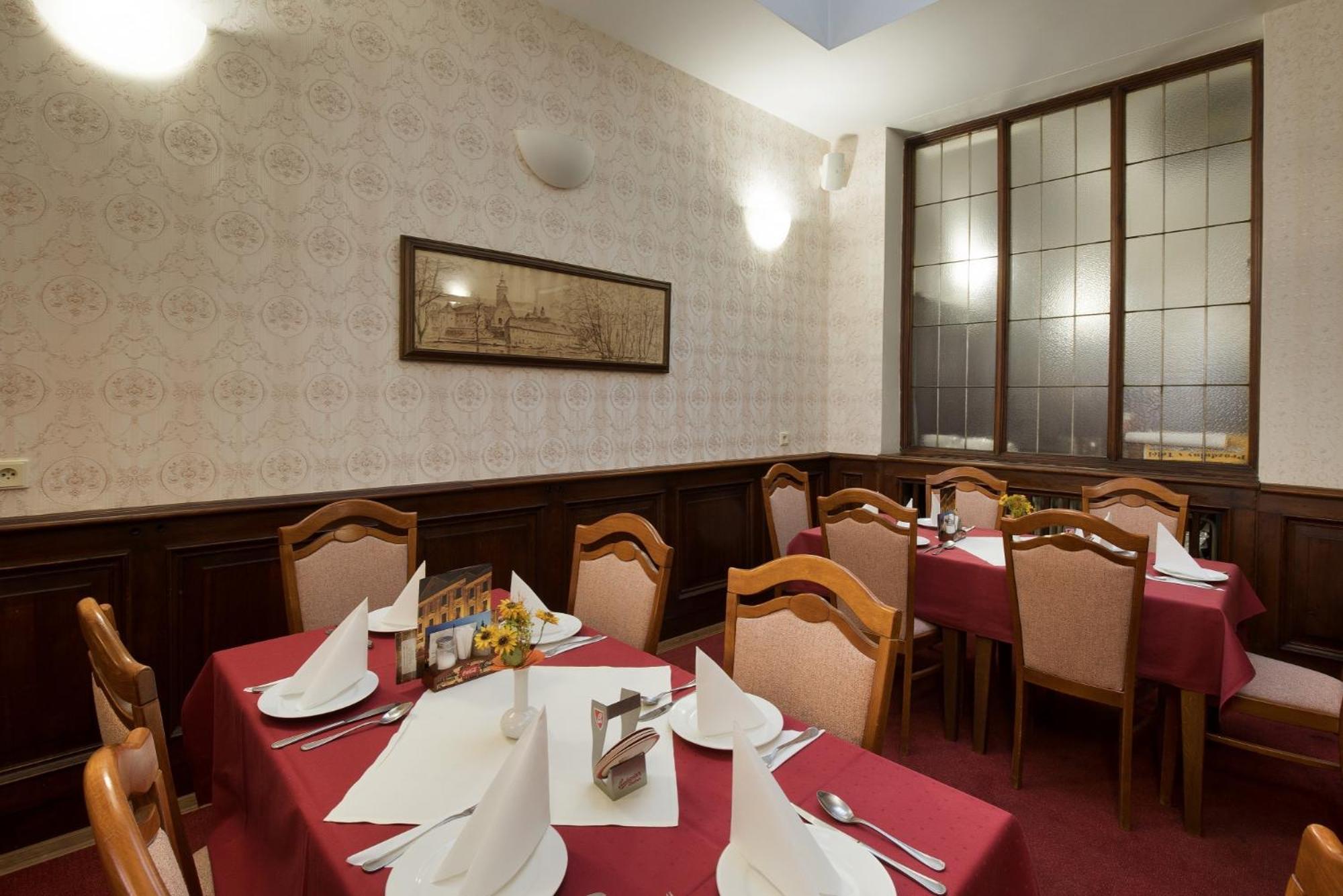 Hotel U Cerneho Orla 텔치 외부 사진